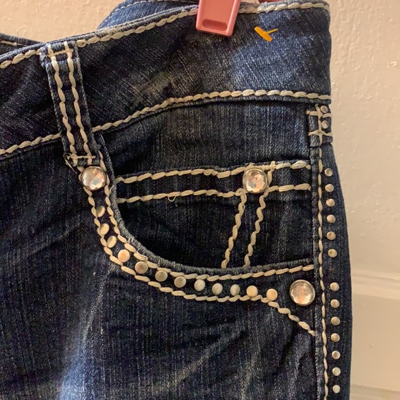 Y2K ALMOST FAMOUS CAPRIS BLUE JEANS 13 DISTRESSED CROPPED BLING STITCHING DENIM - Picture 11 of 13